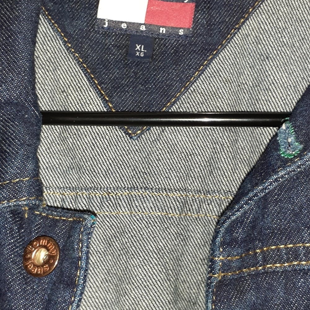XL juniors buttoned up blue jean jacket. Jacket is gently used